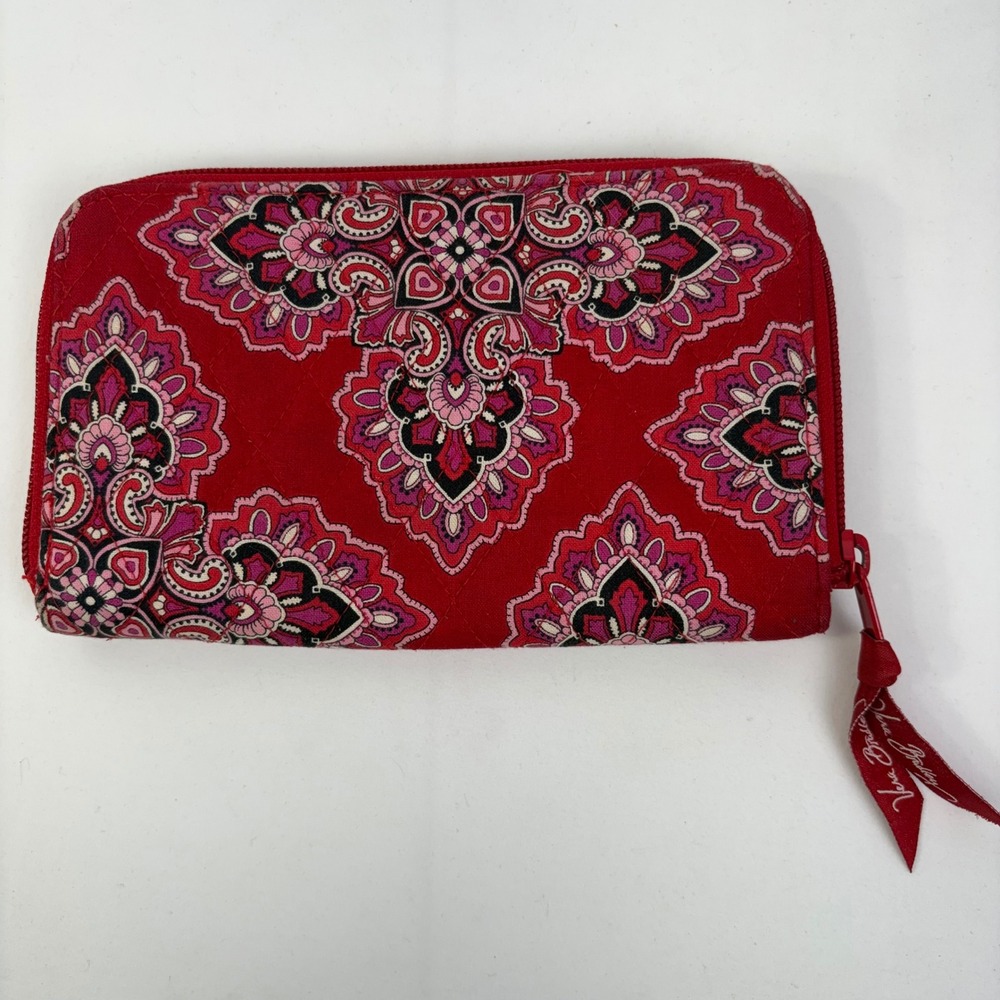 Vera Bradley Retired Frankly Scarlet Quilted Zip Around Wallet Card Holder